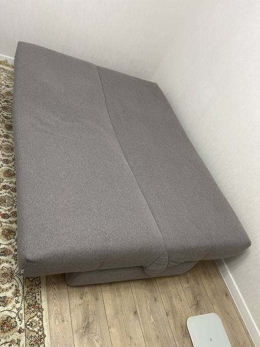 Продам диван книжку