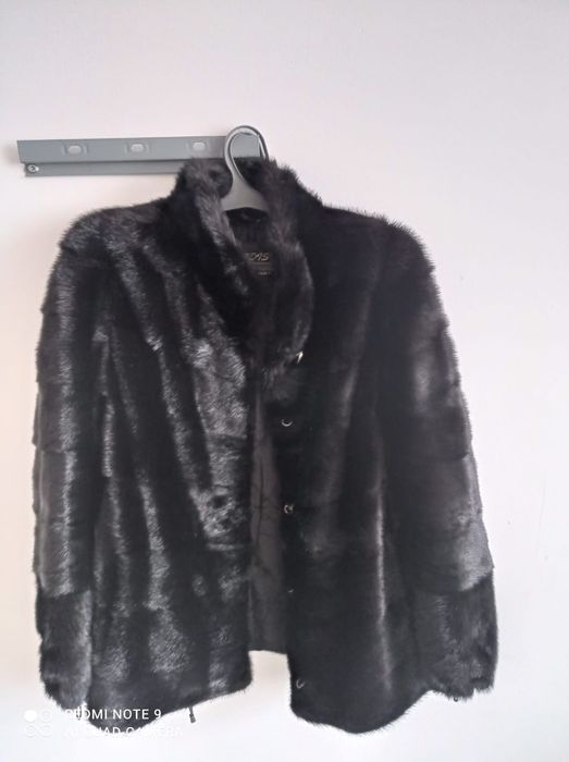 Продам норковую шубу