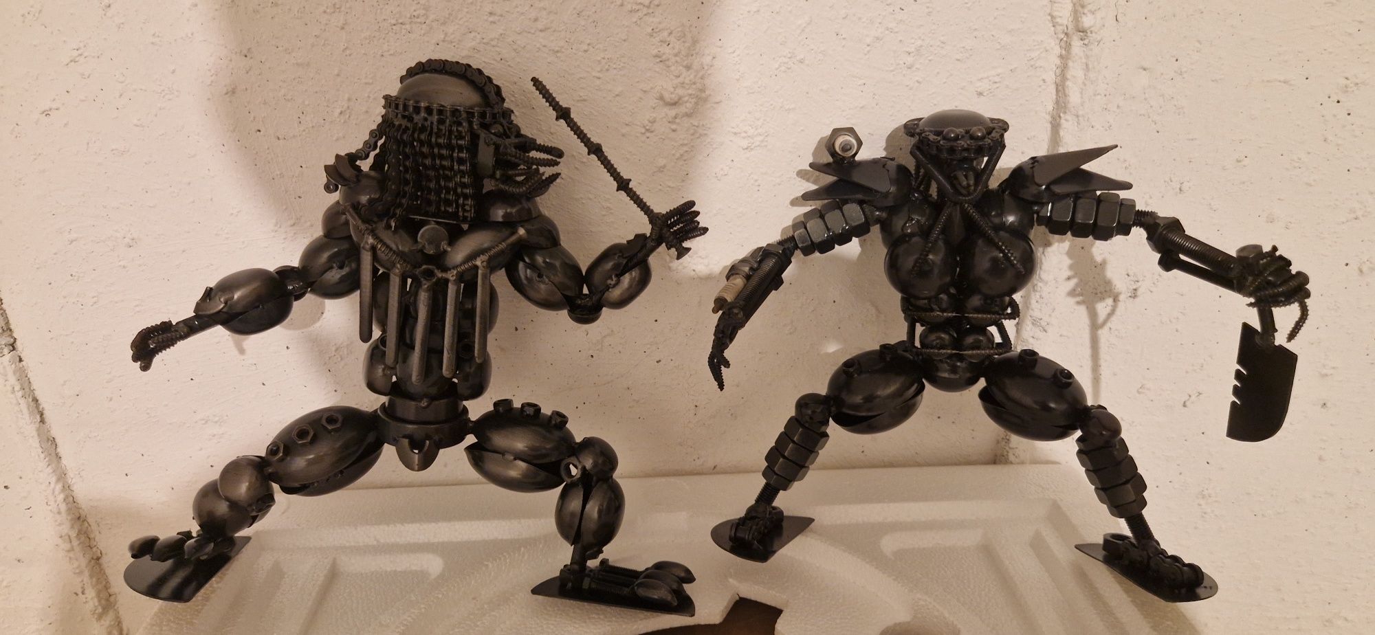 Figurine predator