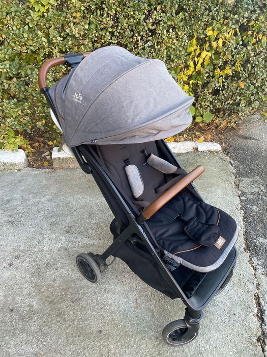 Vand carucior  pentru copii pana la 15 kg