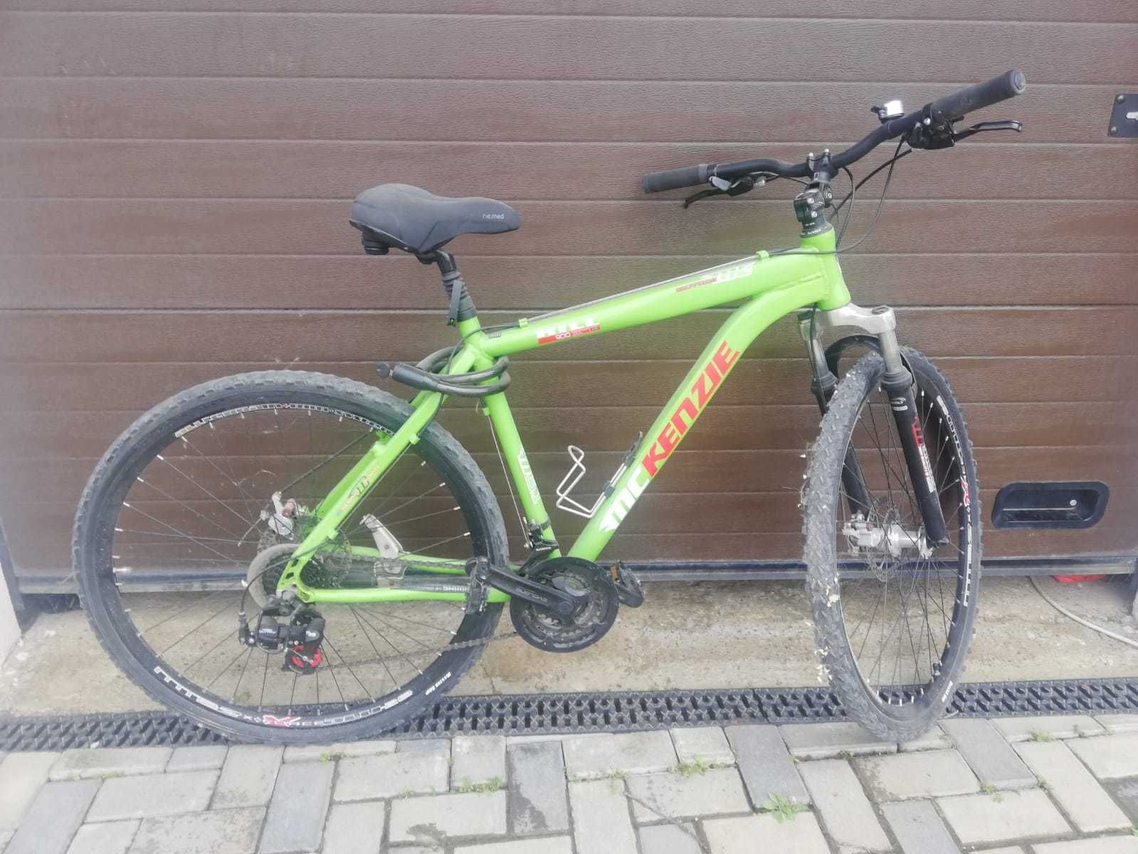 Vand bicicleta ca noua