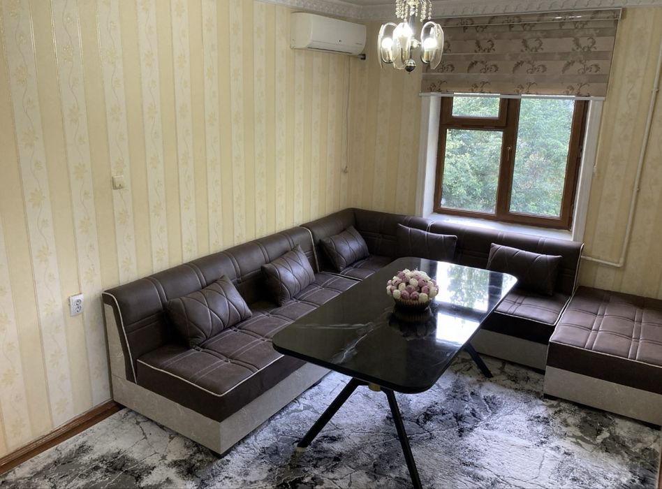 Продается квартира на Ахмад Югнакий 1/4/5