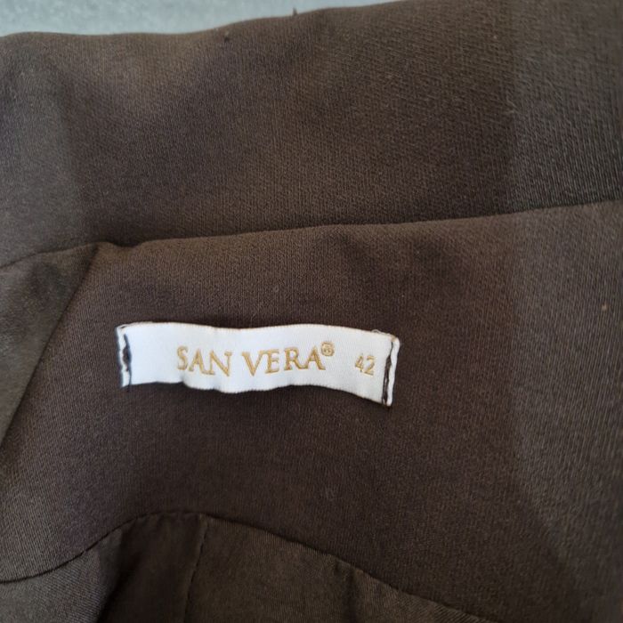 Костюм 2 части :сако и панталон