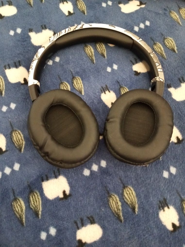 Наушники по Bluetooth и по проводу