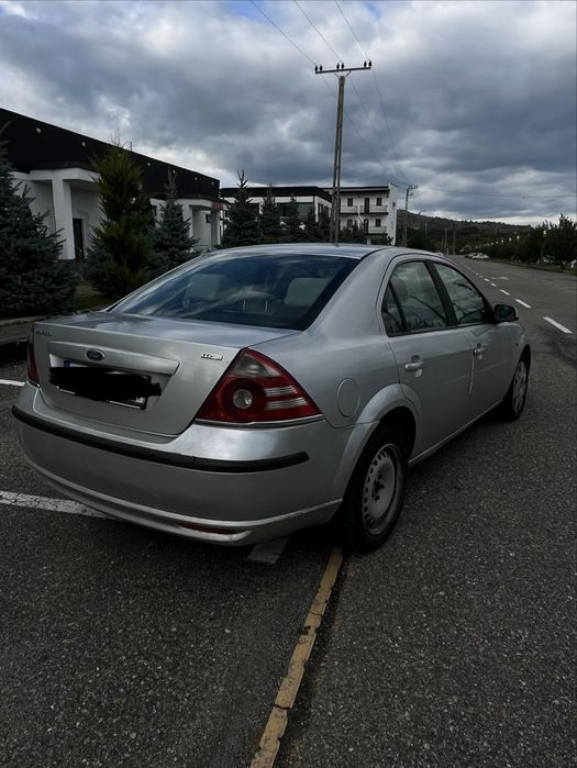 Vând sau schimb Ford mondeo 2.0tdci