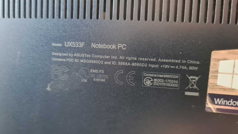Laptop rapid, subtire si usor ASUS ZenBook UX533FD, i7, GTX 1050, 512