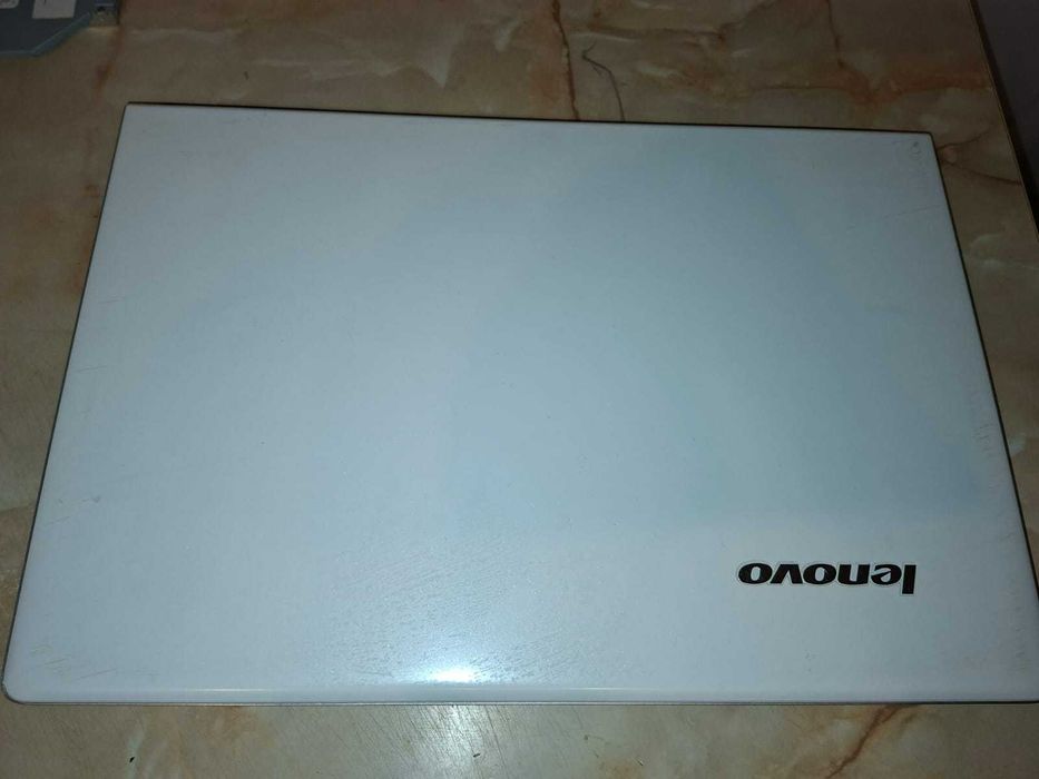 Laptop Lenovo Ideapad 500-15acz Pentru piese lipsa tastatura