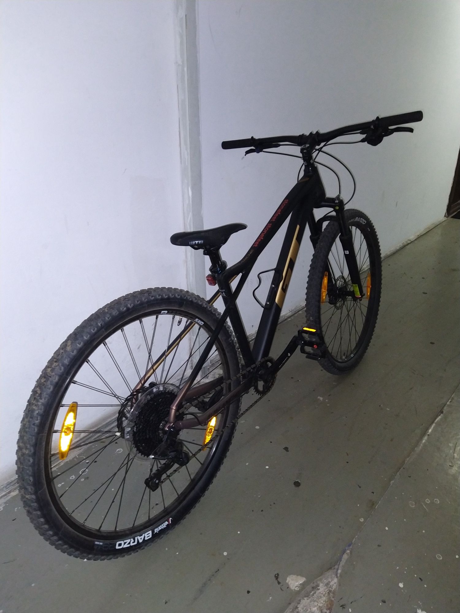 MTB hardtai GT avalanche elite 9R