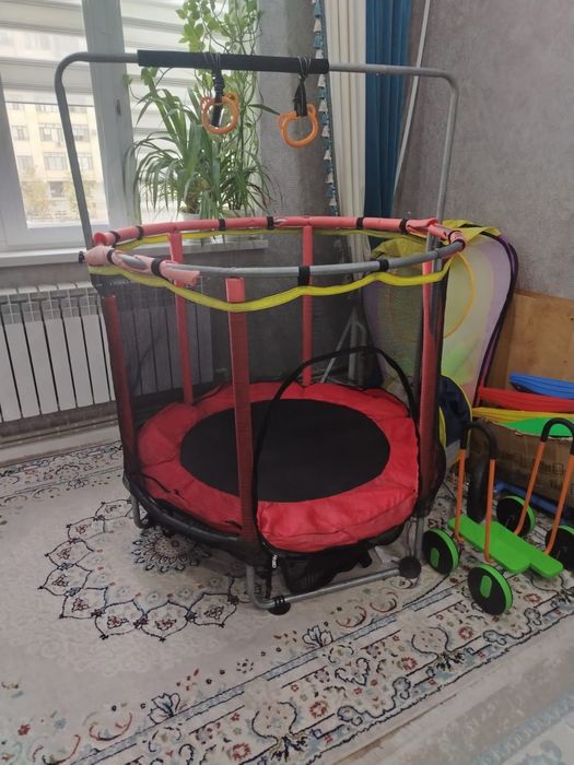 Батут детский в отличном состоянии