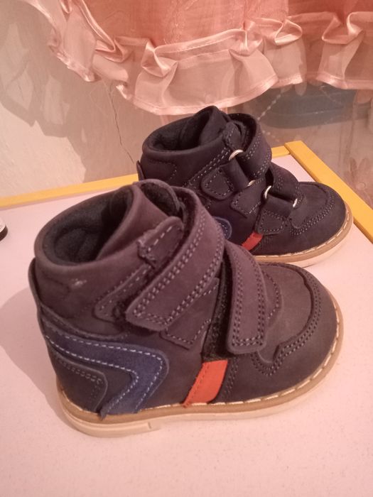 Продам новую обувь