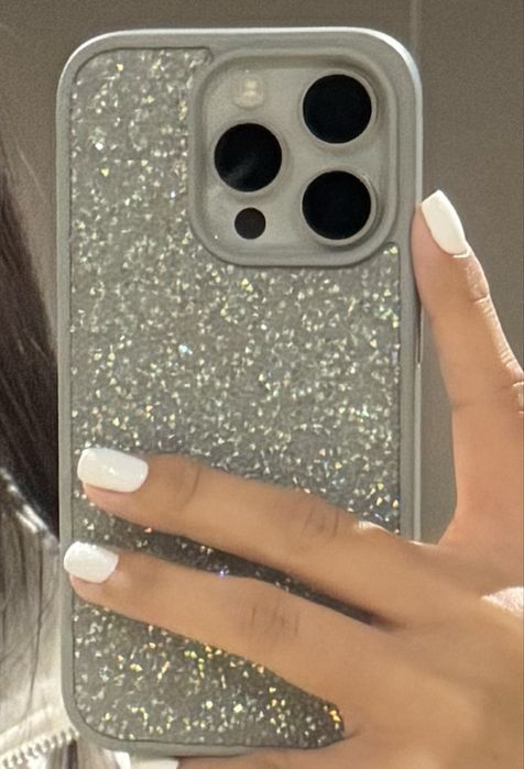 Айфон 15 про белого цвета