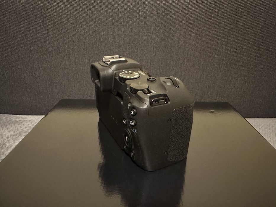 Canon EOS  RP Mirrorless