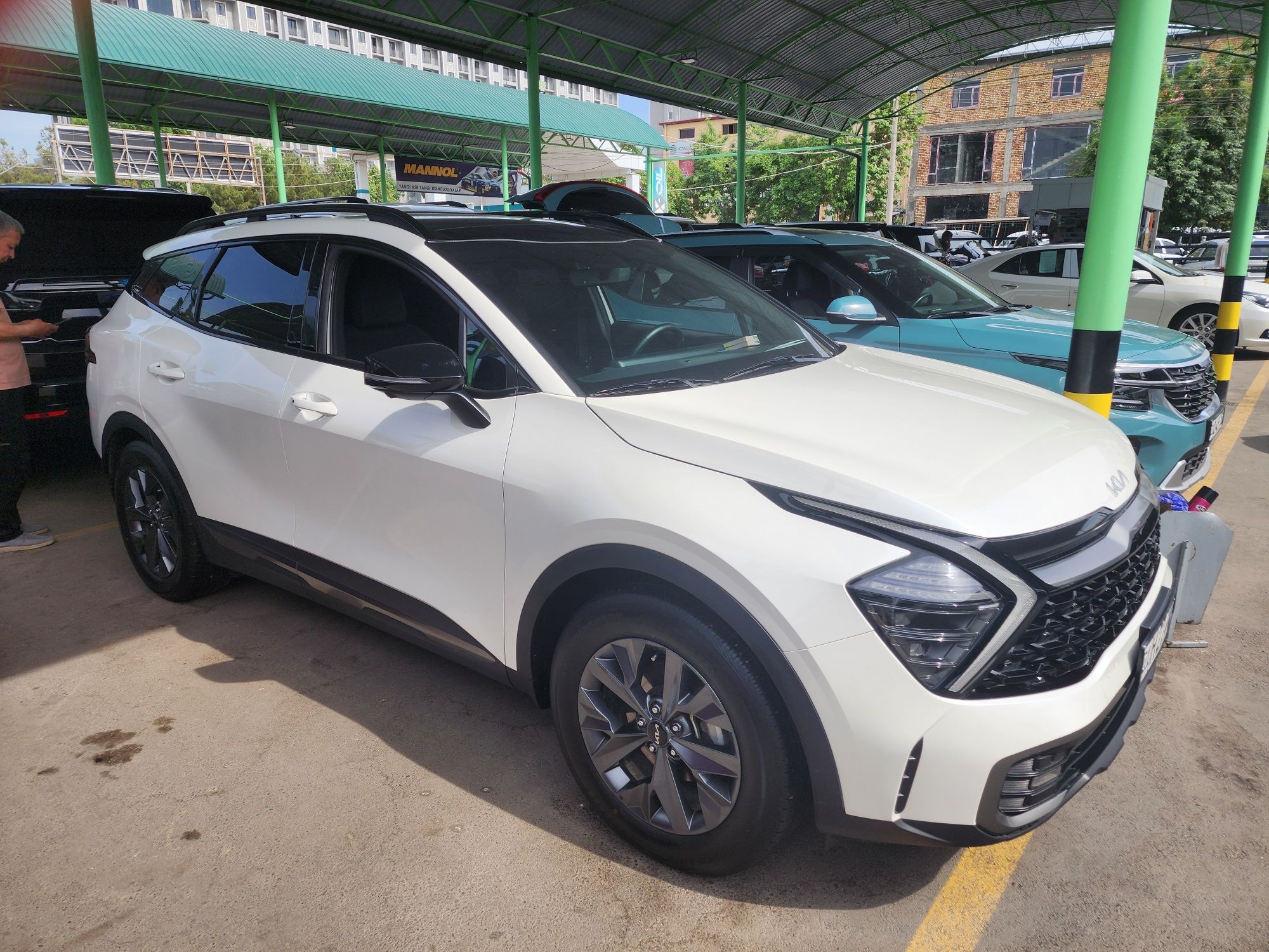 Продам машину  KIA SPORTAGE 4Х4