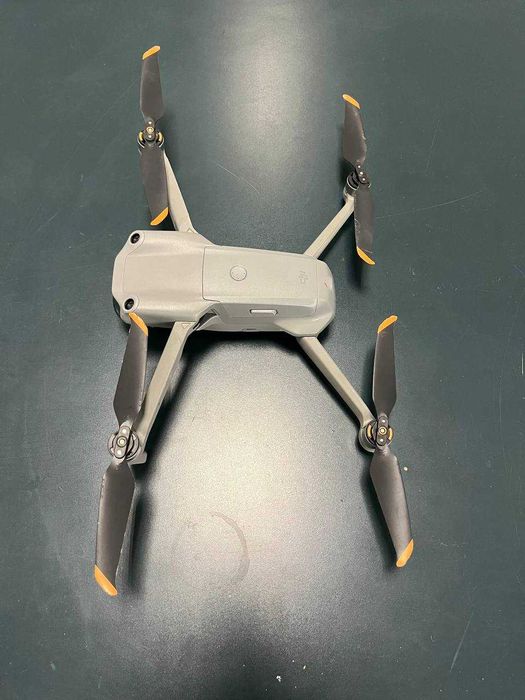 Почти нов дрон DJI Air 2S - пълен комплект + кутия
