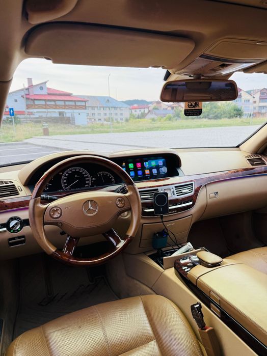 Mercedes S class W221