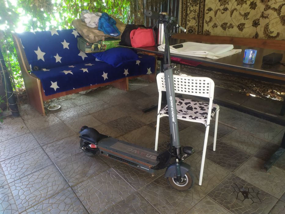 электросамокат Road Engine