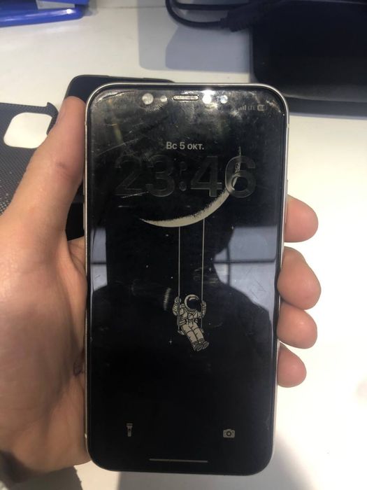 Iphone 11 sotiladi