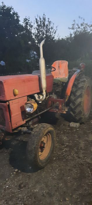 Vand tractor 445 viticol!!