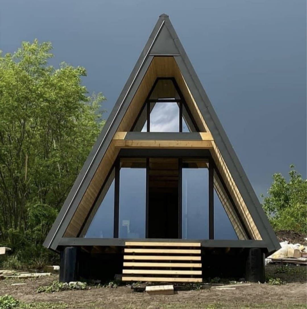 Vand case modulare cabane din structura metalica sa lemn