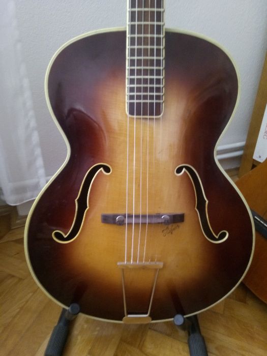 chitara jazz hollowbody archtop Höfner Hofner 456