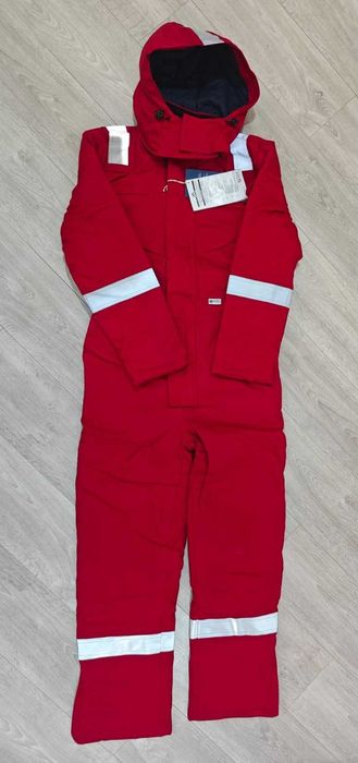 Спецодежда - продам НОВЫЙ ЗИМНИЙ комбинезон