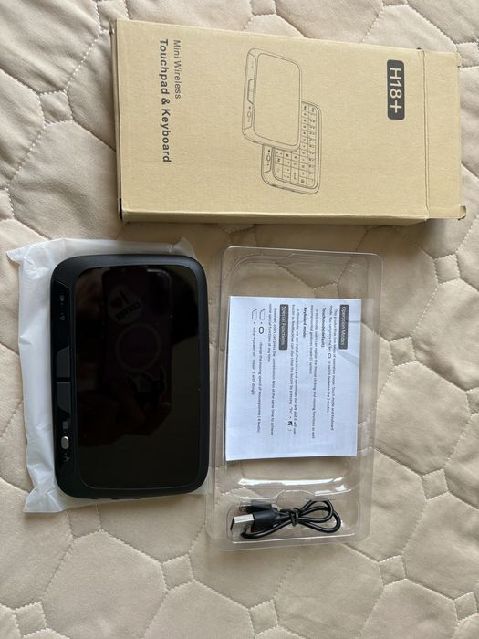 Mini Wireless Touchpad & Keyboard