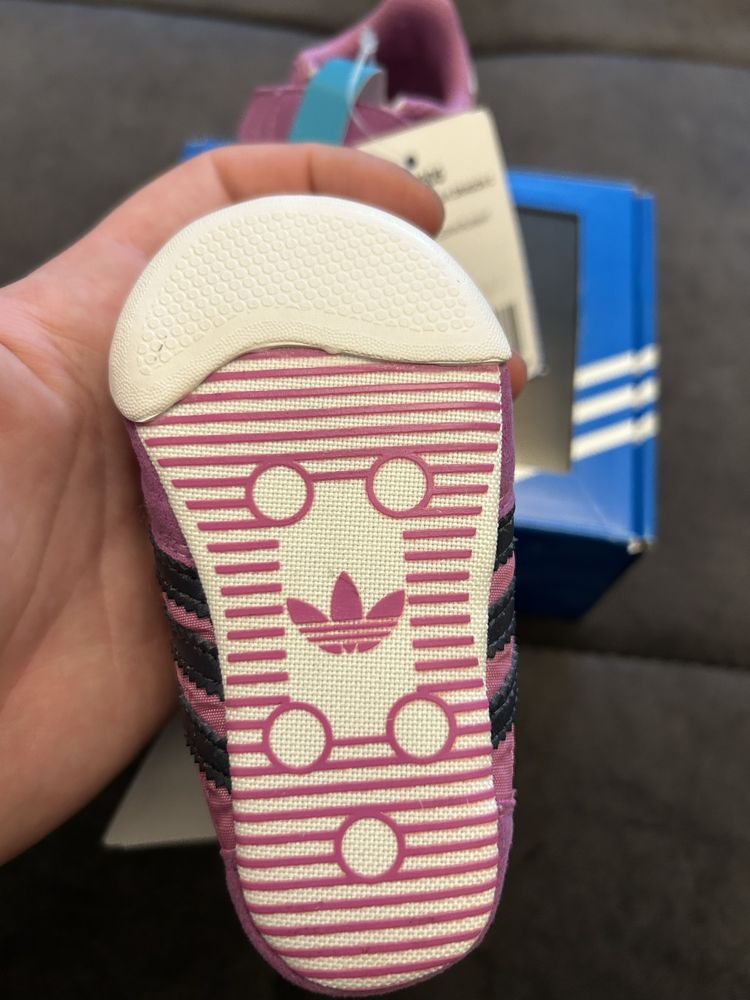 Adidasi Adidas bebelusi marimea 19