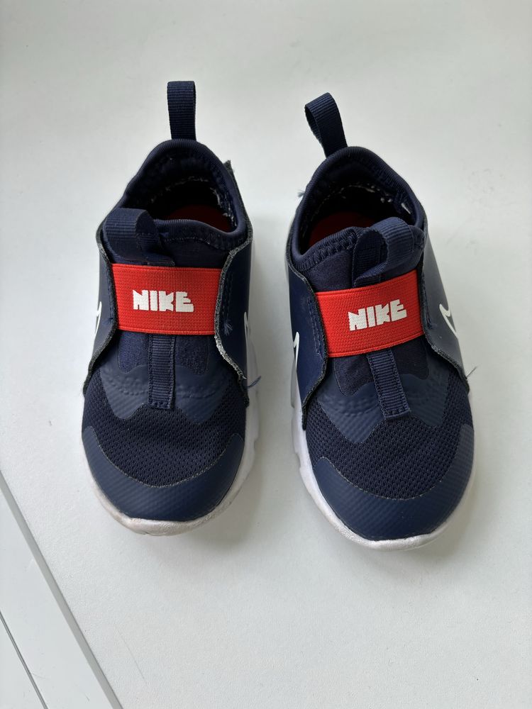 Маратонки Nike, 25 размер