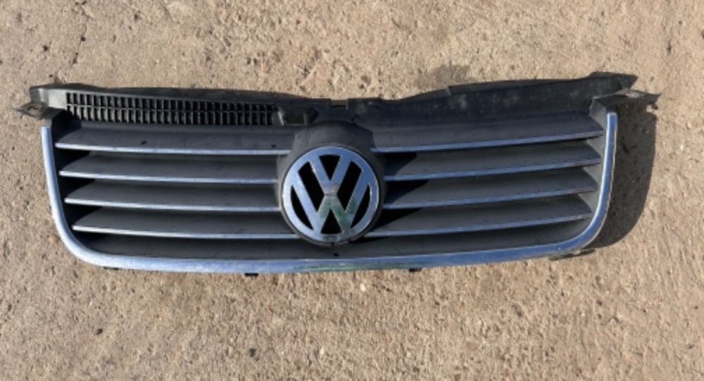 Grila bara fata Vw Passat b5.5 an 2001-2005