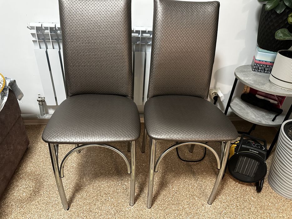 Продам 2 стула мягких