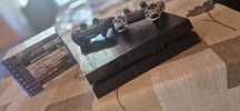 Vand ps4 cu 2 joystick-uri si 8 jocuri