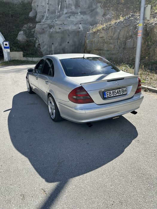 Mercedes Benz E270  CDI AVANGARD