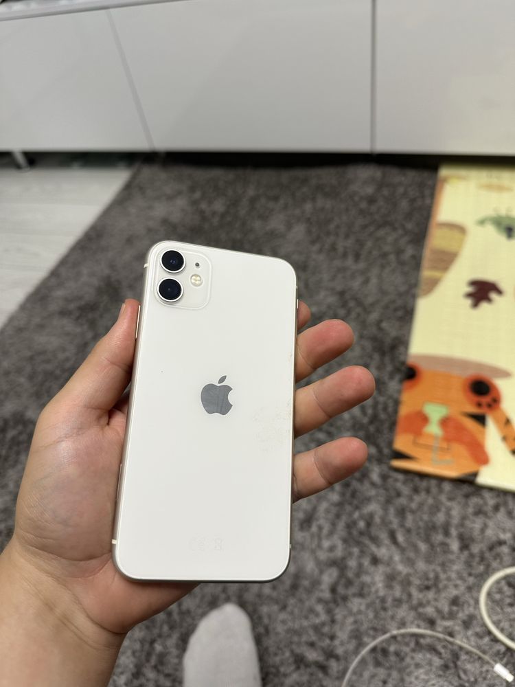 Vand iphone 11 pentru piese/ recarosare