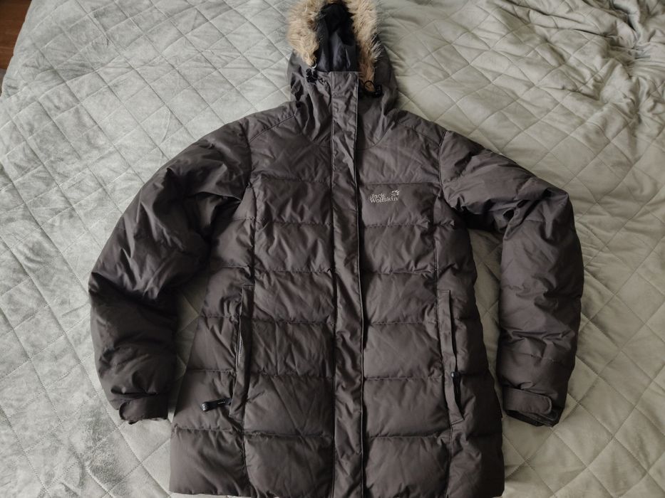 Geaca de iarna dama Jack Wolfskin puf de gâscă,mărime M
