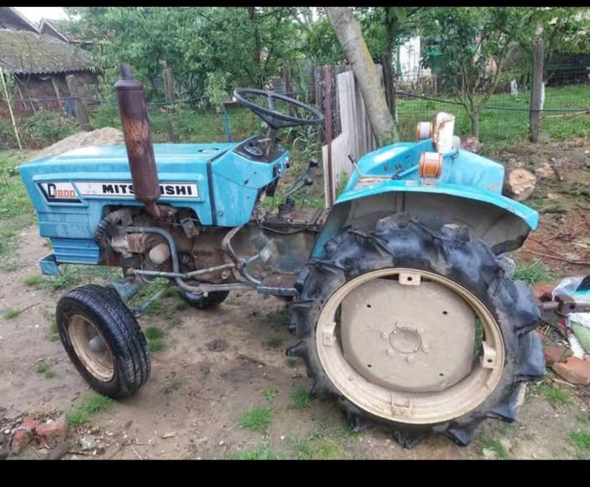 De vânzare tactoraș ,18 cai putere cu freza