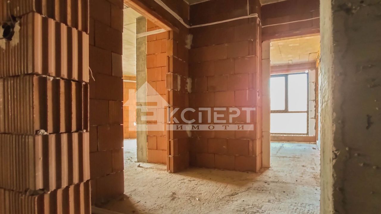 Продава се Тристаен апартамент в Пловдив, Христо Смирненски - 135 кв.м за 1149 €/кв.м - Снимка #4