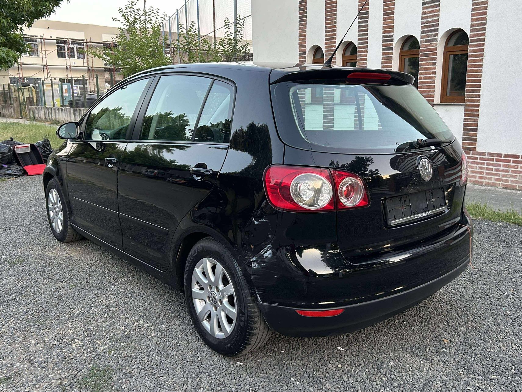 Golf 5 Plus 1.4 i 2006  masina prezint rugina 1450€