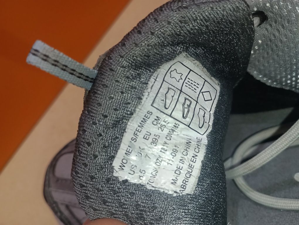 The North Face N 39,5 кожени- 35 лв
