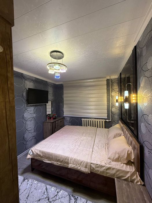 Чиланзар 8 квартал, ТЦ Парус . 3в4 комнатная  70кв.м  с  обстановкой