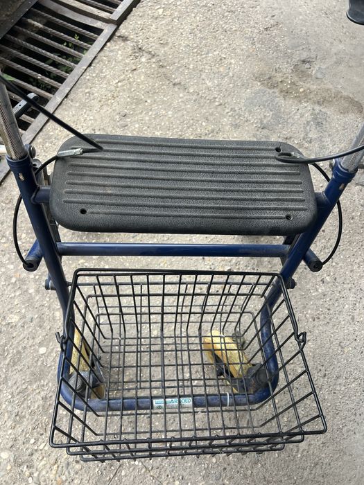 Ролатор/количка Invacare