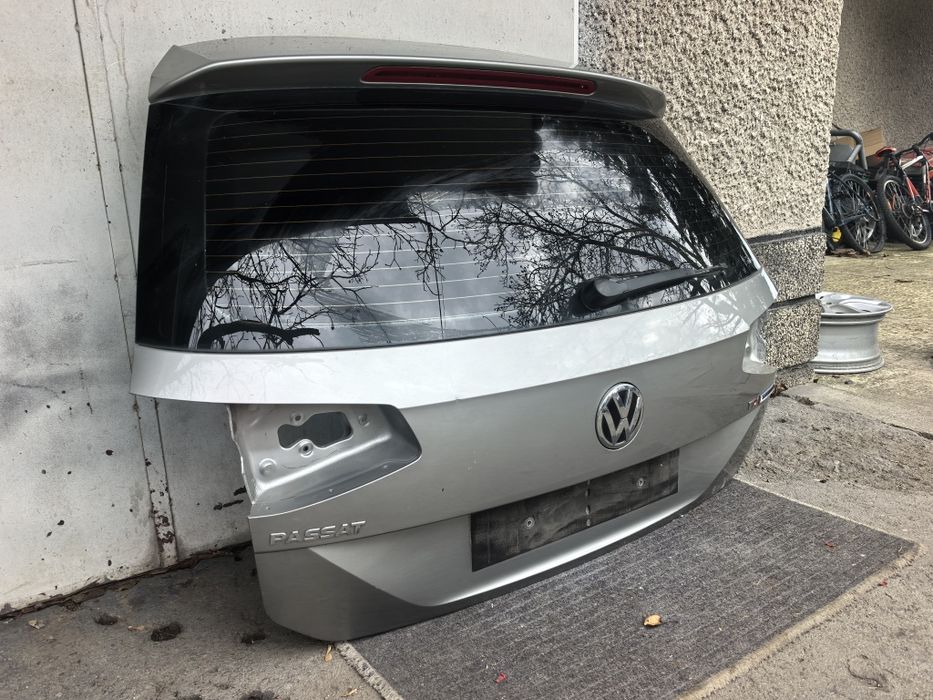 Заден капак пасат 8 passat b8