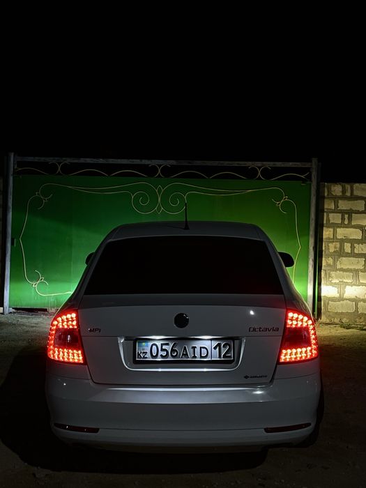 Skoda octavia задние фонари на заказ оригинал б/у