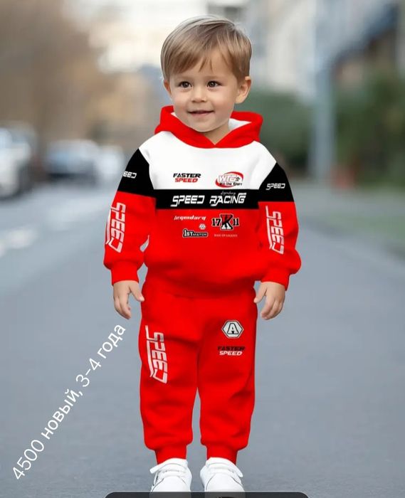 Продам детский костюм