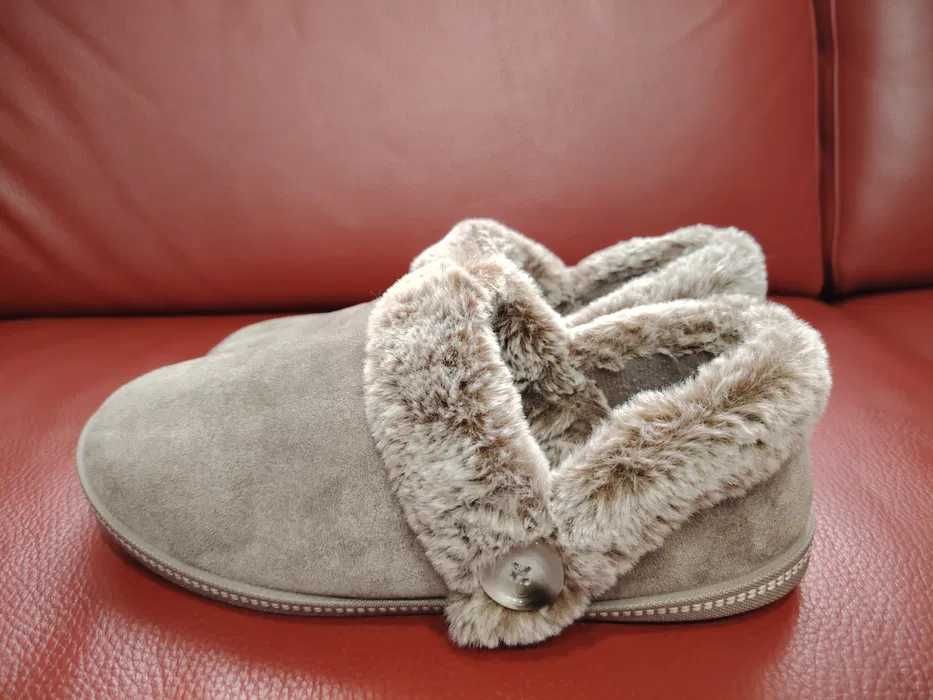 Skechers Papuci de Casă-Noi 39