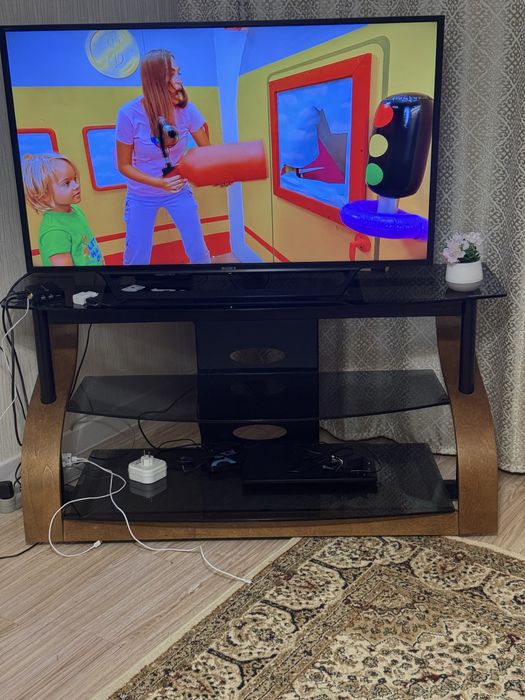 Продам подставку под тв