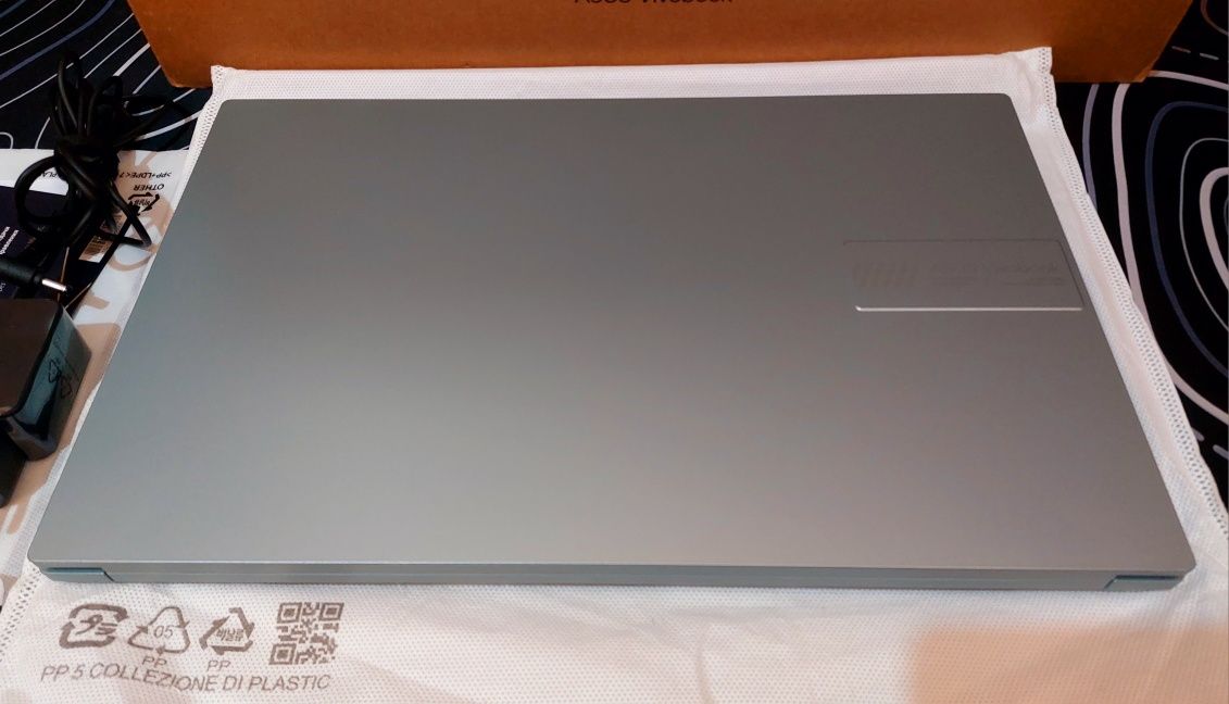 Asus VivoBook OLED Go15 ssd512,ozu16gb, Ультра