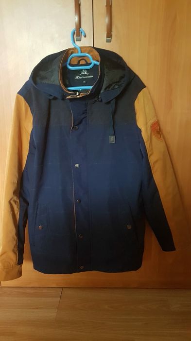 Vând geacă universală