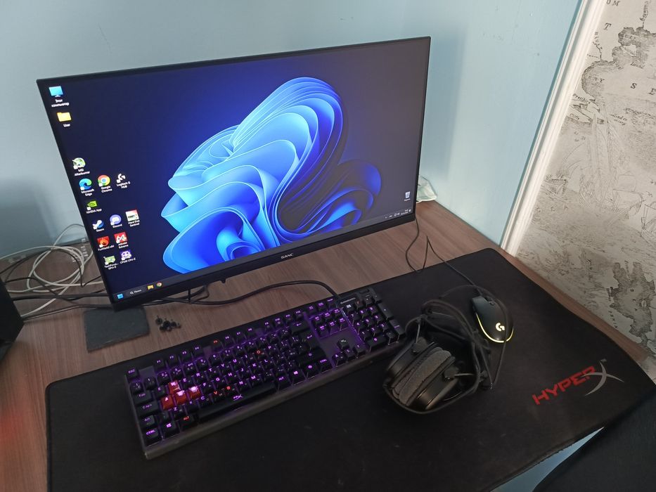 Продам системник с монитором и девайсами