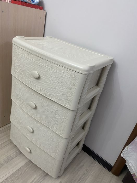 Пластиковый комод