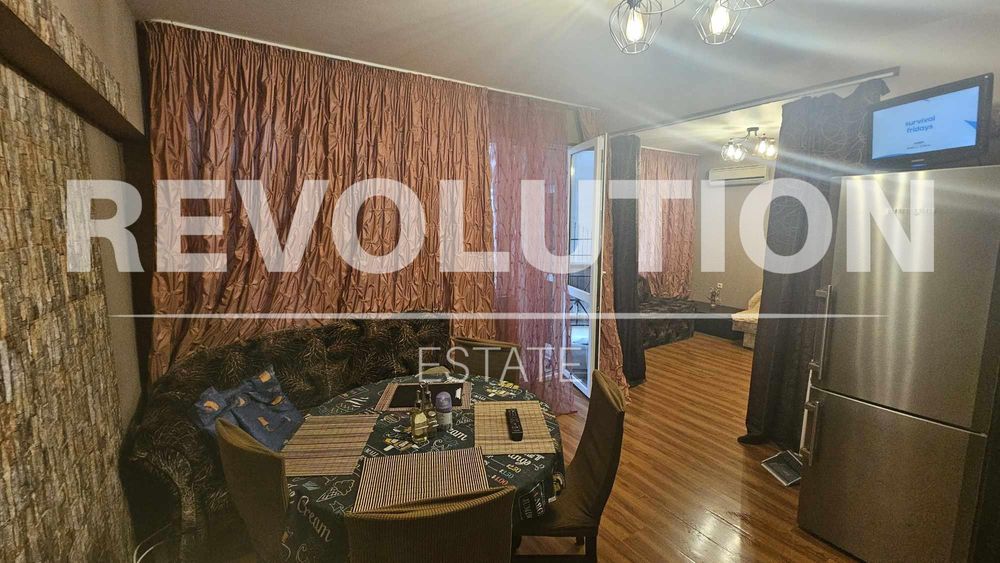 Дава се под наем Двустаен апартамент в Варна, Център - 55 кв.м за 475 € - Снимка #2